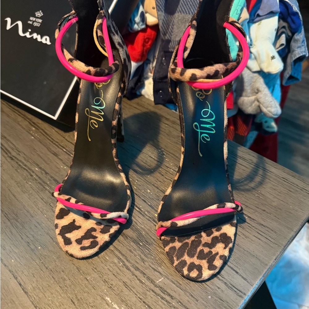 So Me Brown and Pink Heels with Stiletto Design